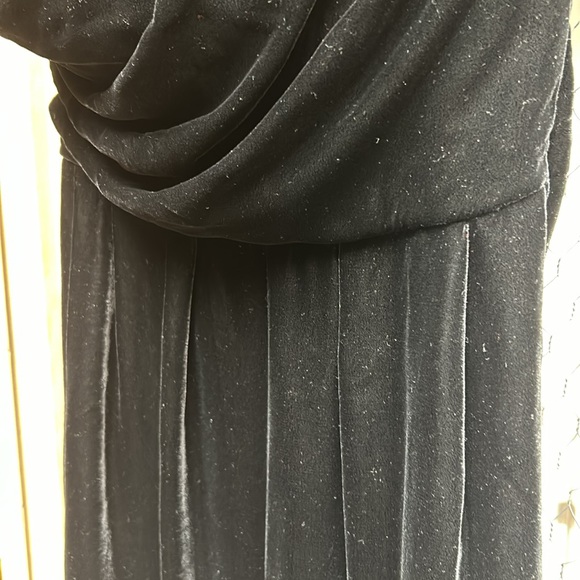 Vintage Albert Nipon Black Velvet Strapless Gown - Picture 7 of 16